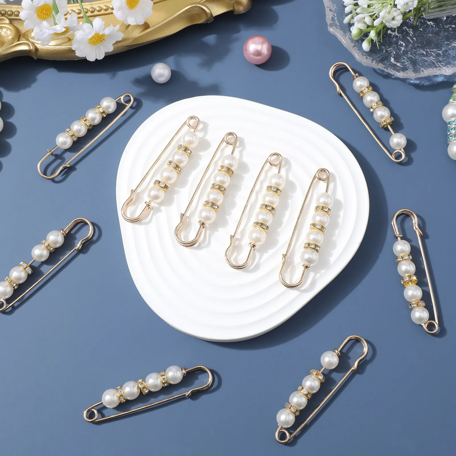 10Pcs 허리 브로치 안전핀 스커트 데님 섬세한 합금 브로치 의류 장식 액세서리 여성 쥬얼리 선물 패션 브로치