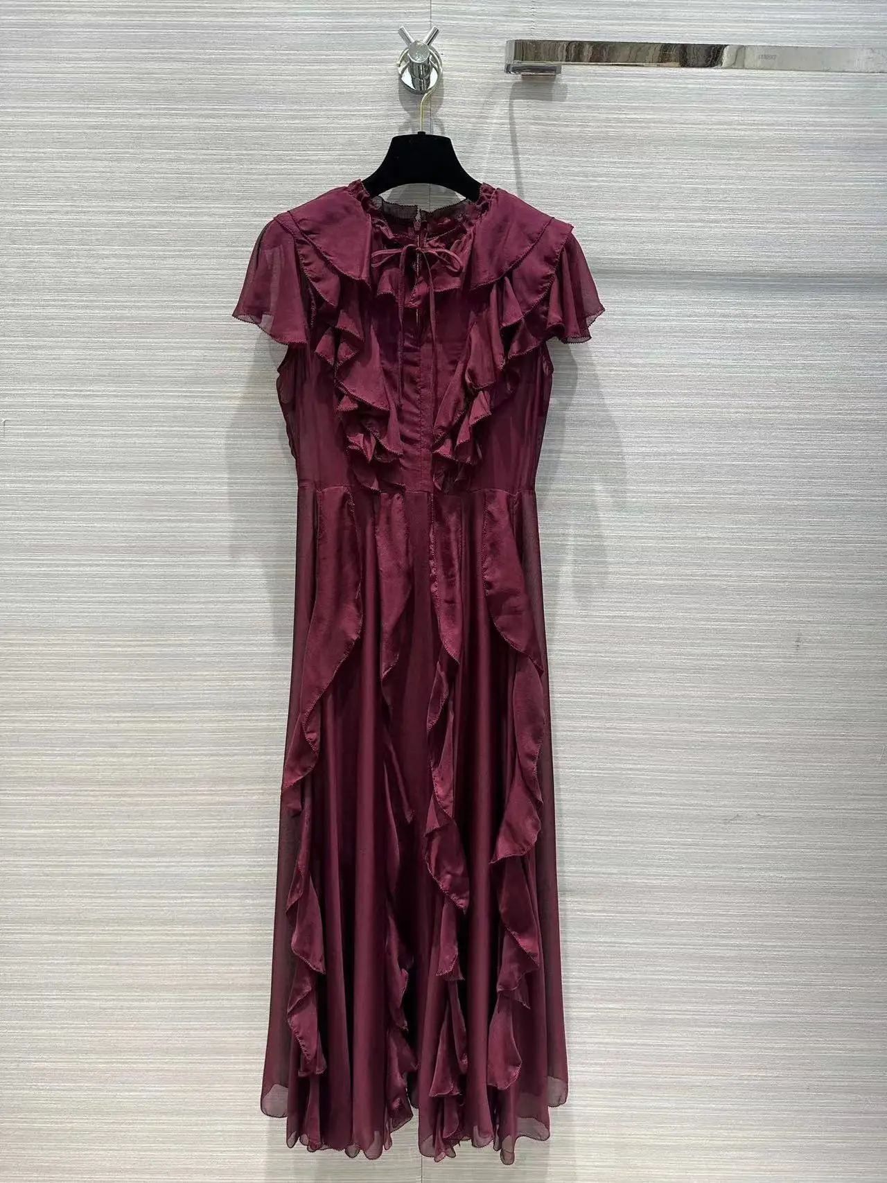

Runway Fashion Silk Long Dresses Women 2023 Spring Summer Ruffles Sleeves Wine Red Holiday Vestidos Vintage Dress