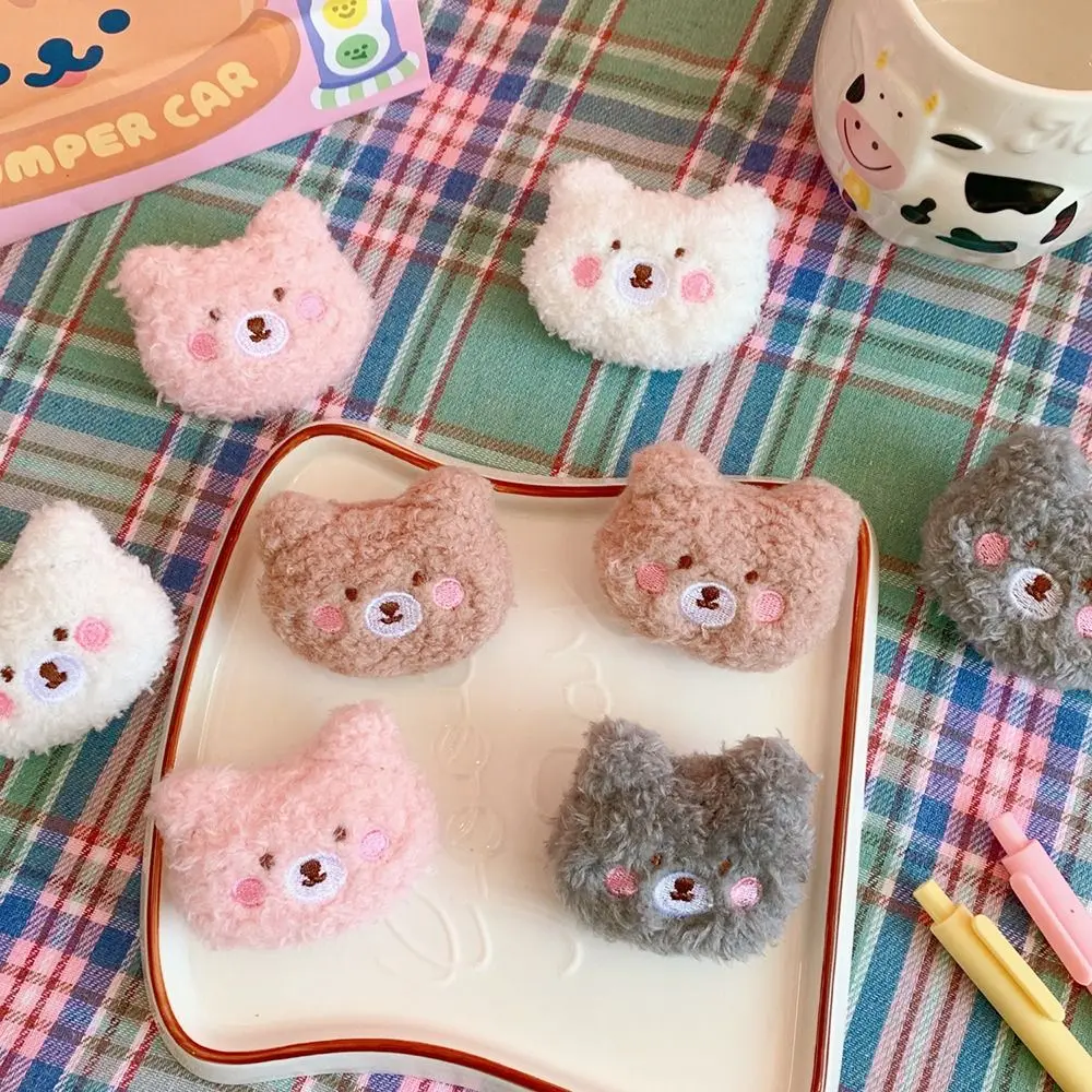 

Милая мультяшная плюшевая брошь медвежонка для девочки, значок для одежды, булавки, рюкзак, подвеска «сделай сам», декоративные аксессуары ручной работы