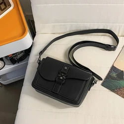 Men's Genuine Cowhide Leather Shoulder Bag with Trendy Textured Design (Black)