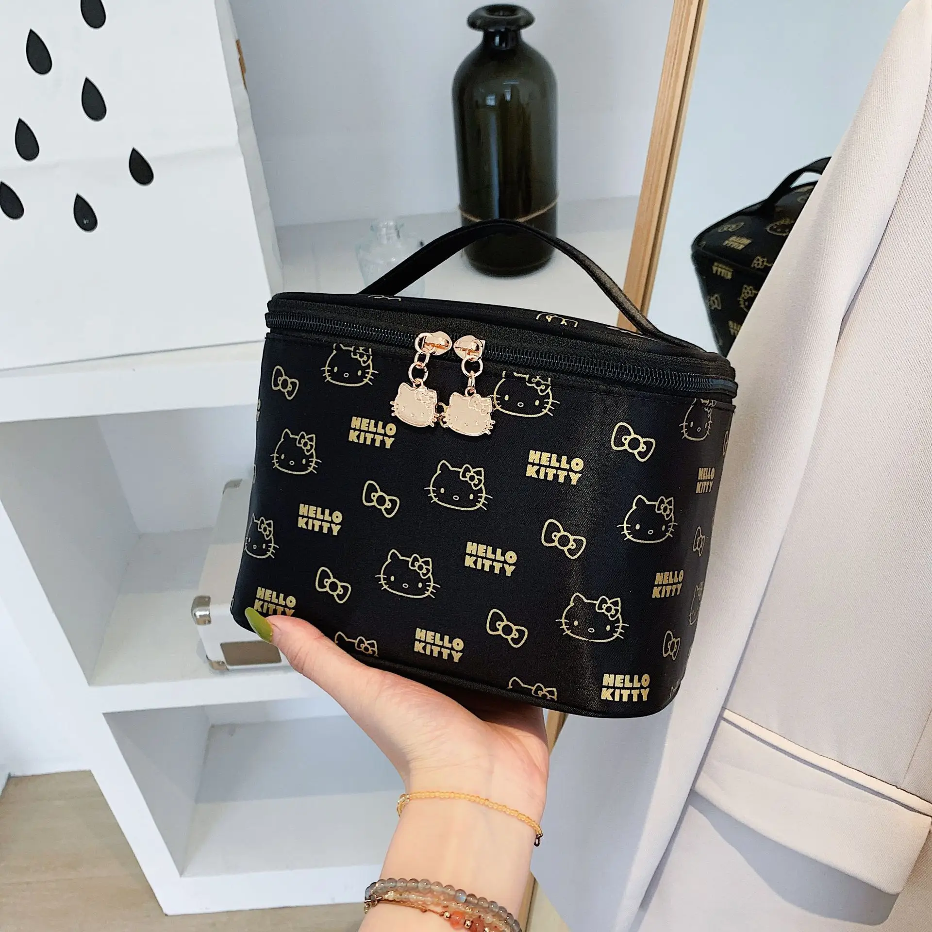 Hello Kitty  Cosmetic Bags Sanrio Storage Box Make Up Case Lipstick Bag Kawaii Makeup Purse Travel Organizer Zipper Accesorios