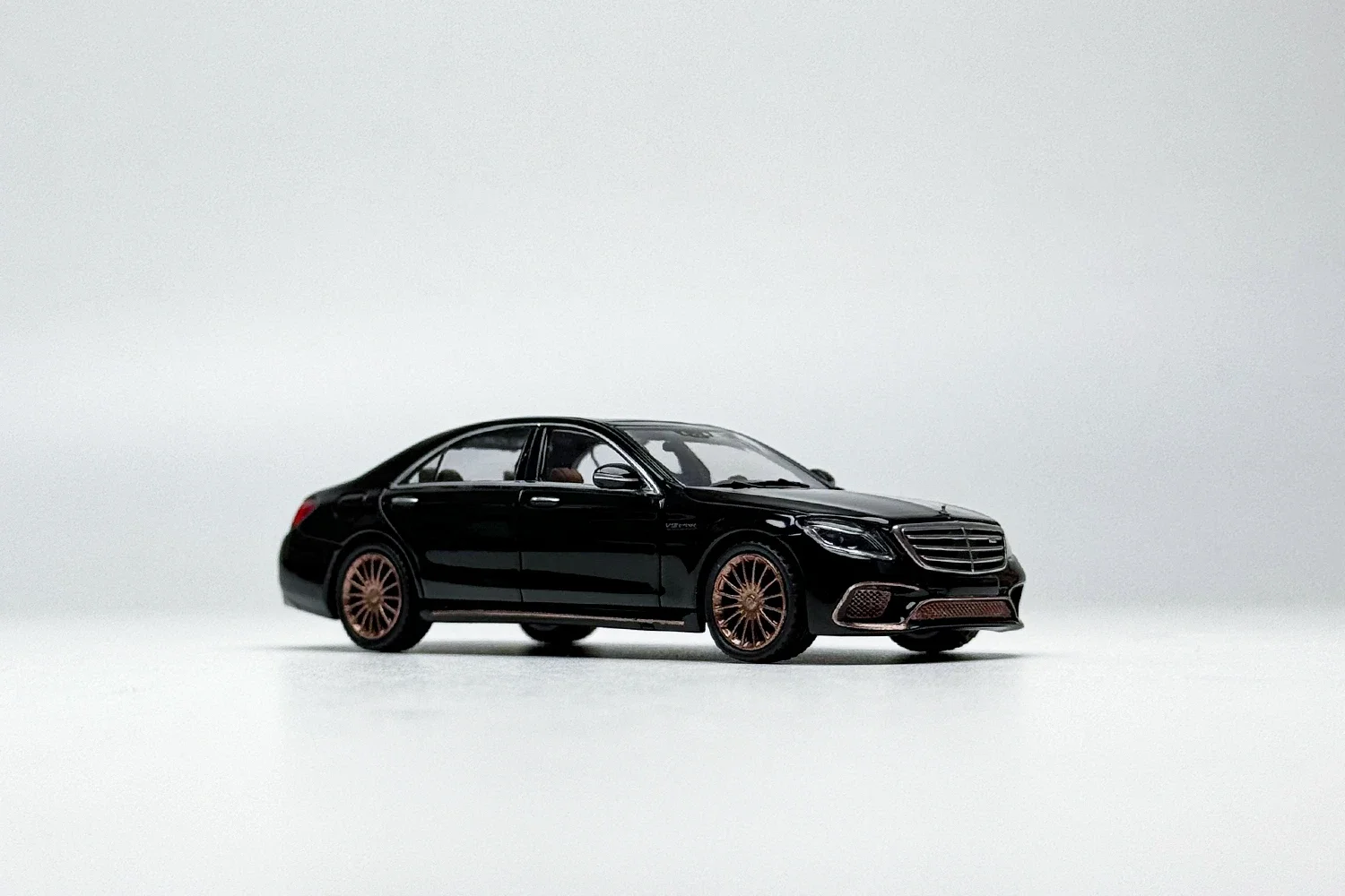 Kingmodel 1:64 S65L  W222 final edition  Diecast Model Car 4
