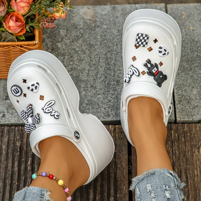 Chunky Platform Clogs Garden Slippers Women Diy Hollow Out Thick Bottom Sandals Woman Summer Outdoor Non Slip Beach Sandles 2025