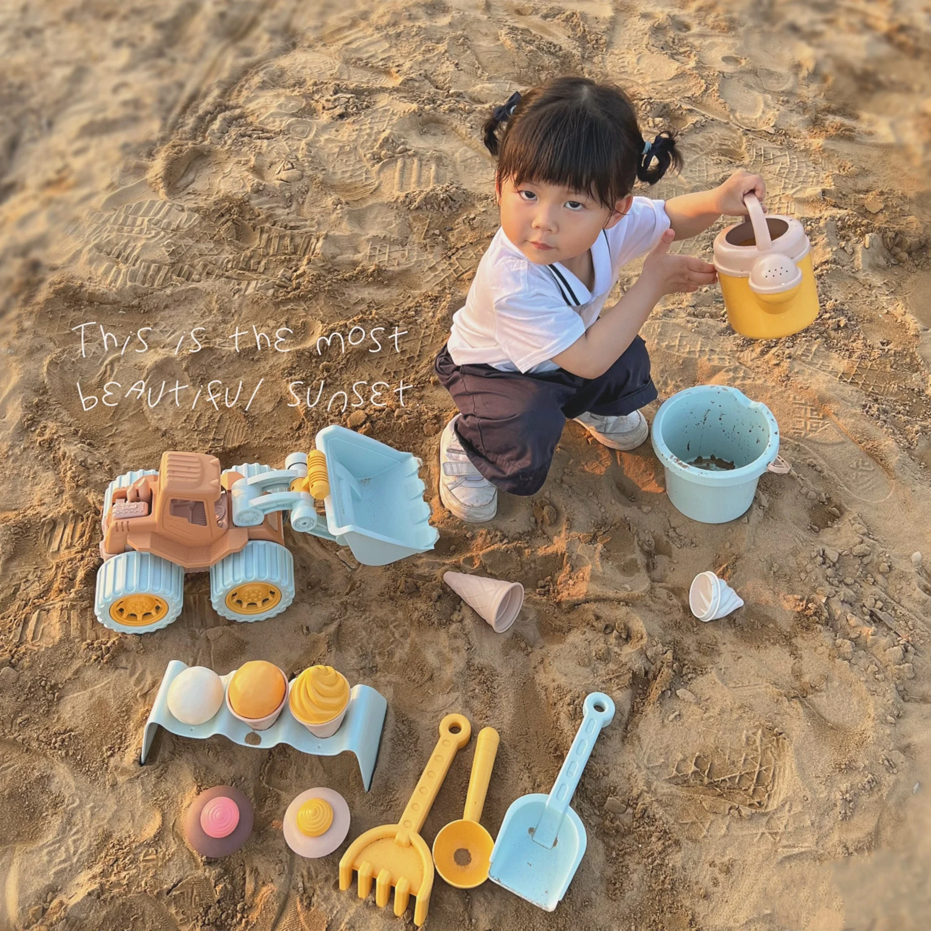 Children's Toys Beach Bucket Set Hold Sand Has Digging Tools Can Also Be Used For Watering Flowers_voghion.com
