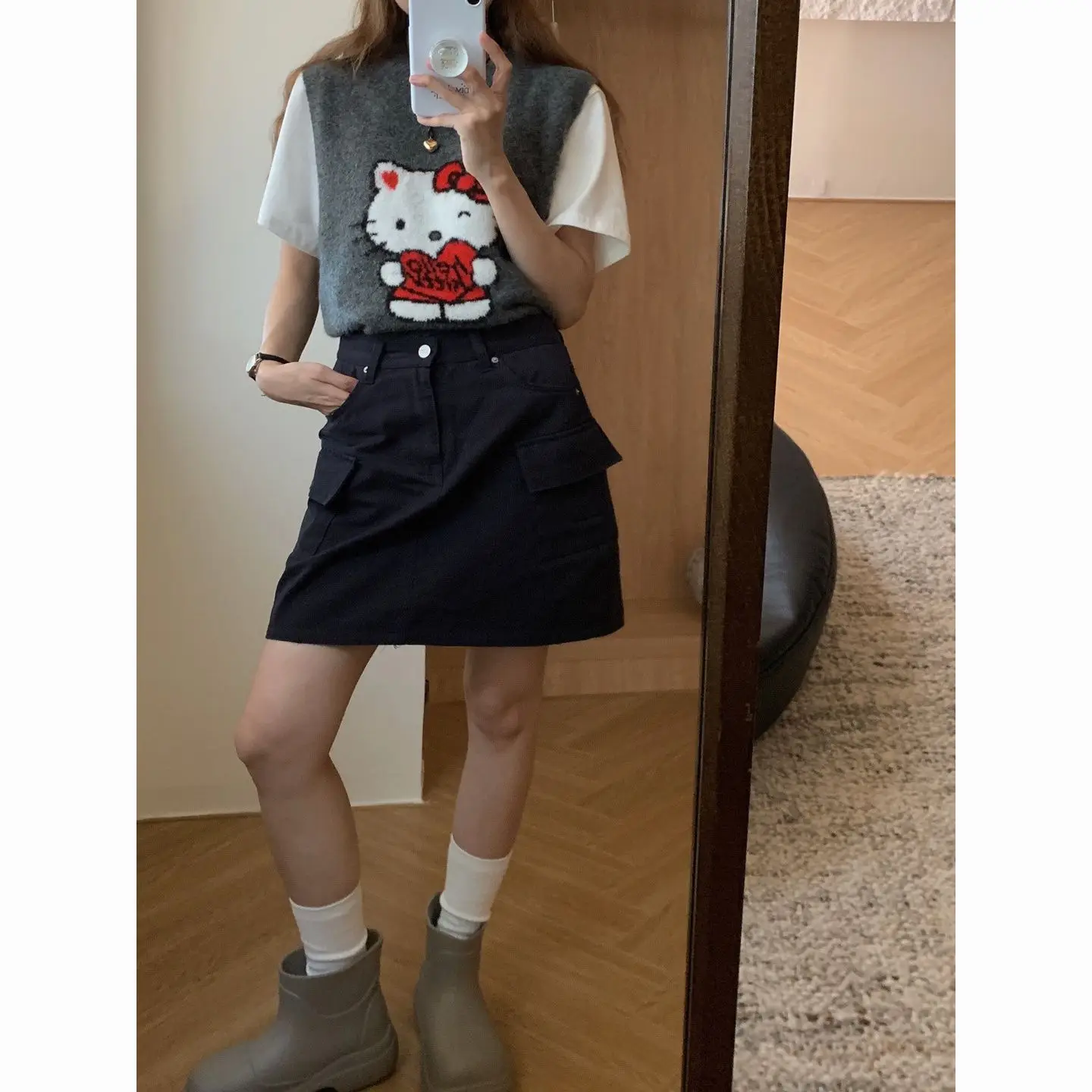 

Hello Kitty Kawaii Dongdaemun Autumn Women's Hello Kitty Cat Cartoon Patterns Soft Knit Sweater Vests