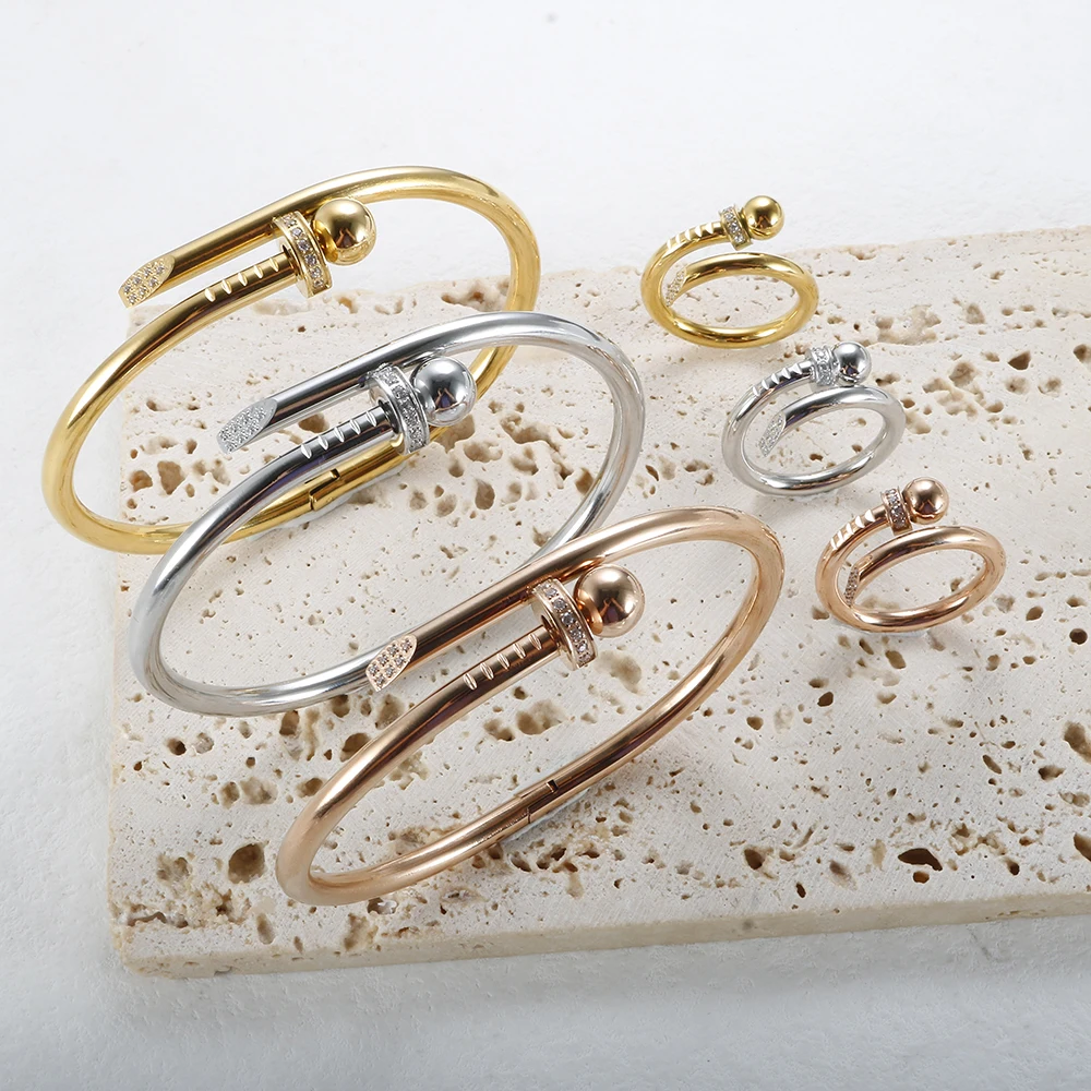 Apatite Mini Cosmo • Beaded Bracelet | INMIND Handcrafted Jewellery