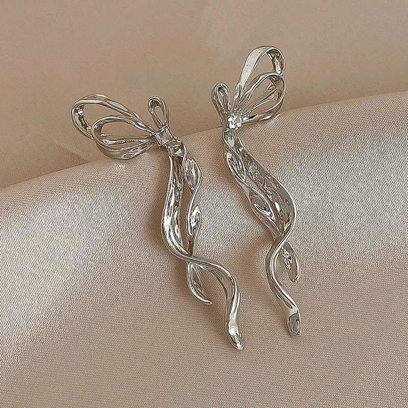 

European and American Women Metal Rhinestone Butterfly Tassel Earrings Ins Earrings