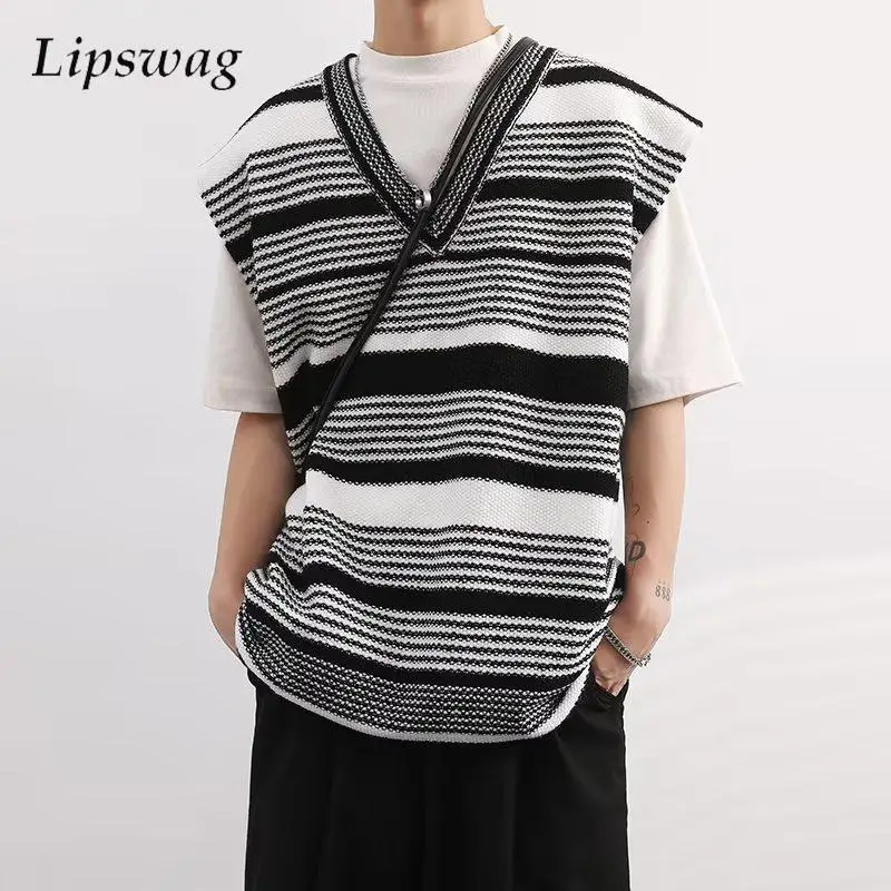 

New Casual Tank Top Knitted Mens Loose Sleeveless V Neck Sweater Tops 2023 Autumn Vintage Striped Knitting Camisole Men Fashion