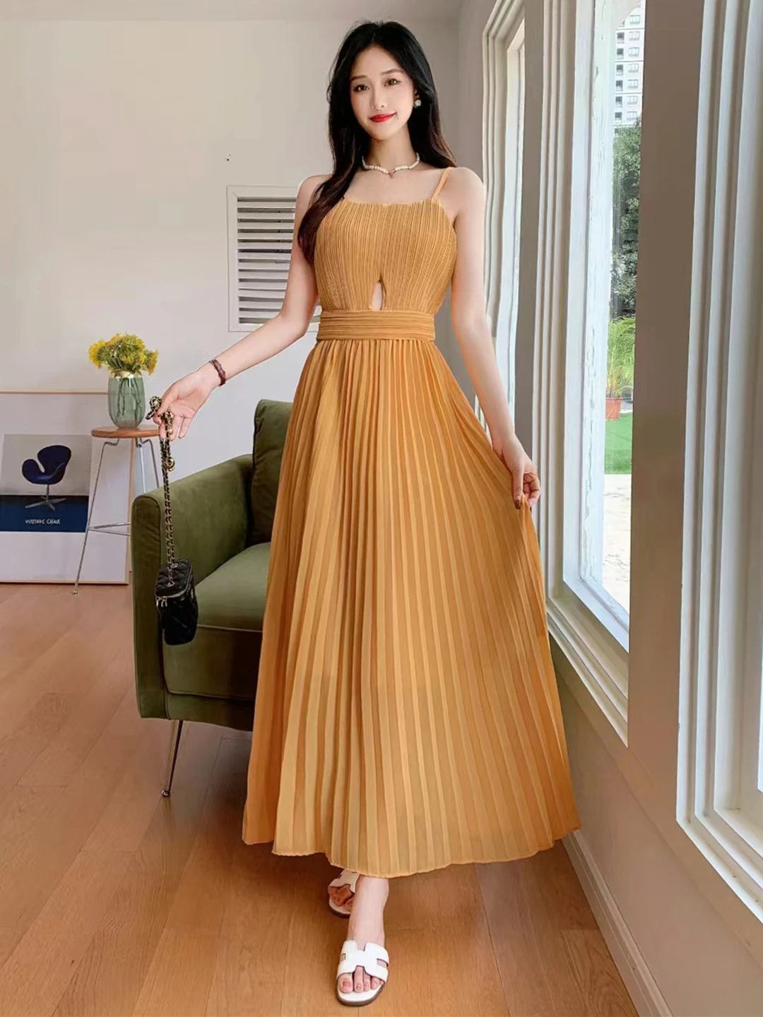

New Summer Beach Vacation Women Sexy Hollow Out Spaghetti Strap Dress Elegant Big Hem Solid Color Chiffon Pleated Long Dress