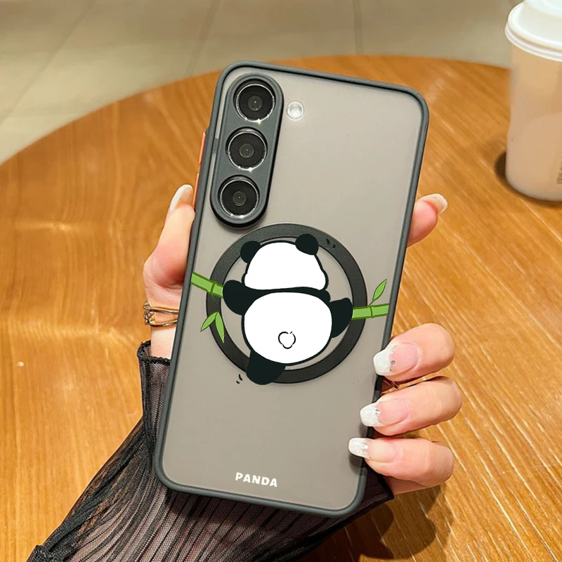 Magnetic Lovely Panda Case with Magsafe Compatibility