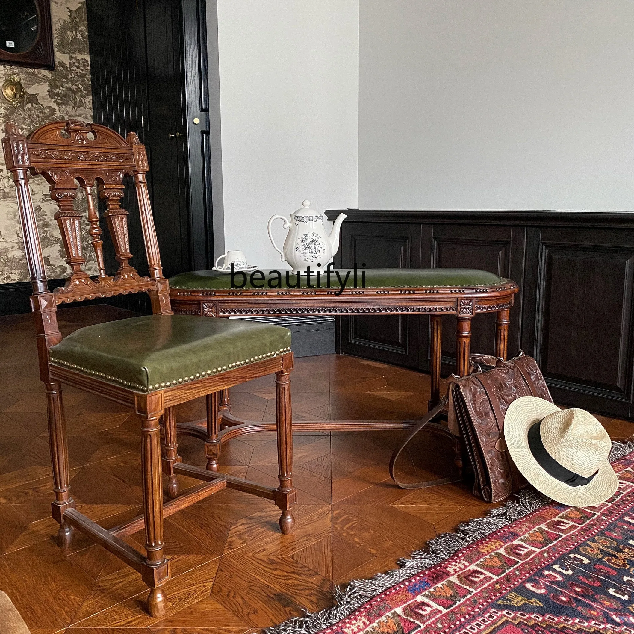 

Mid-Ancient Green Leather Chair French 20 Antique Chair Retro American Carved Dining Chair