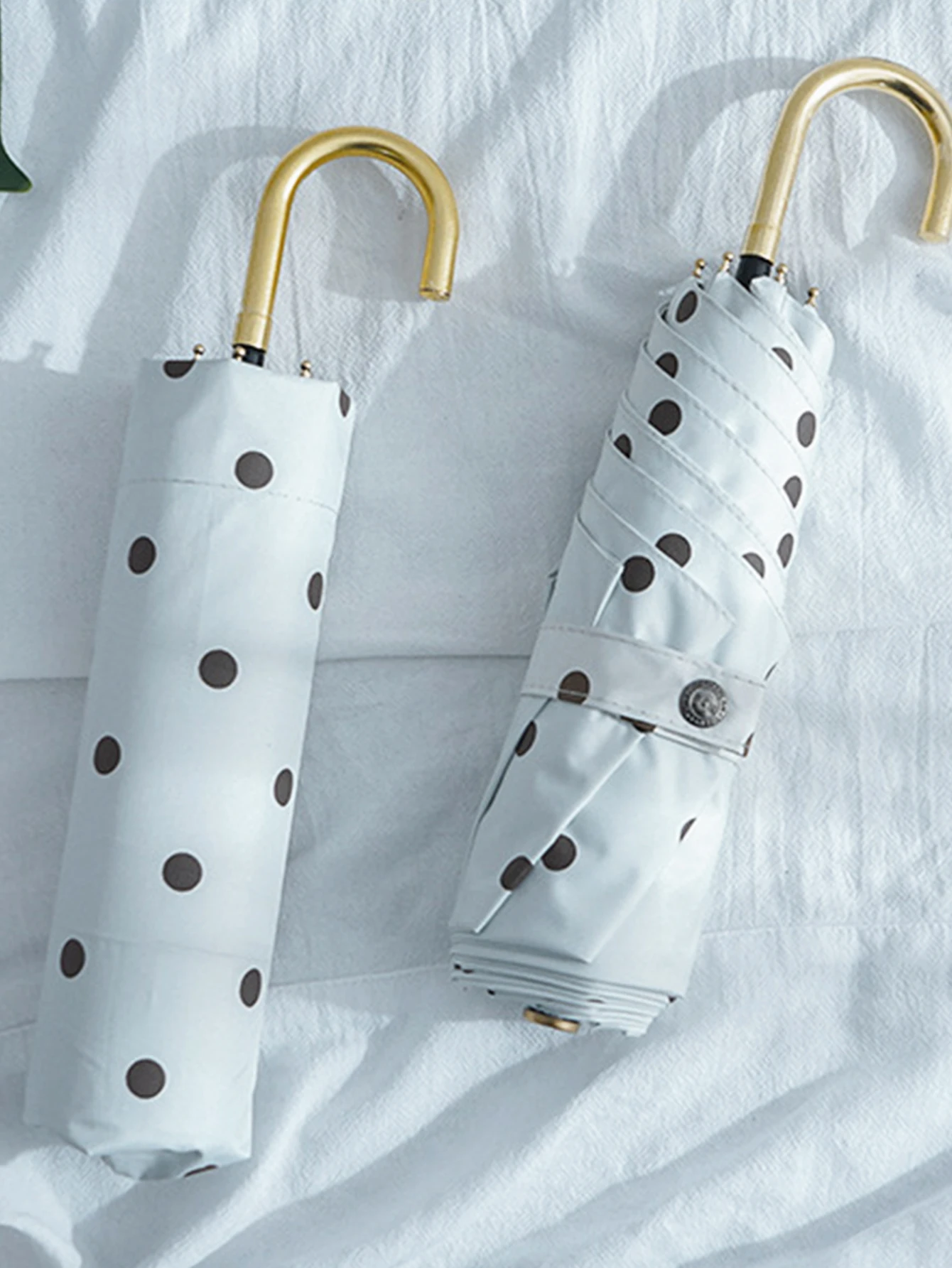 Umbrella curved handle sunscreen rainproof sunny rain dual-purpose ultraviolet protection black dot white