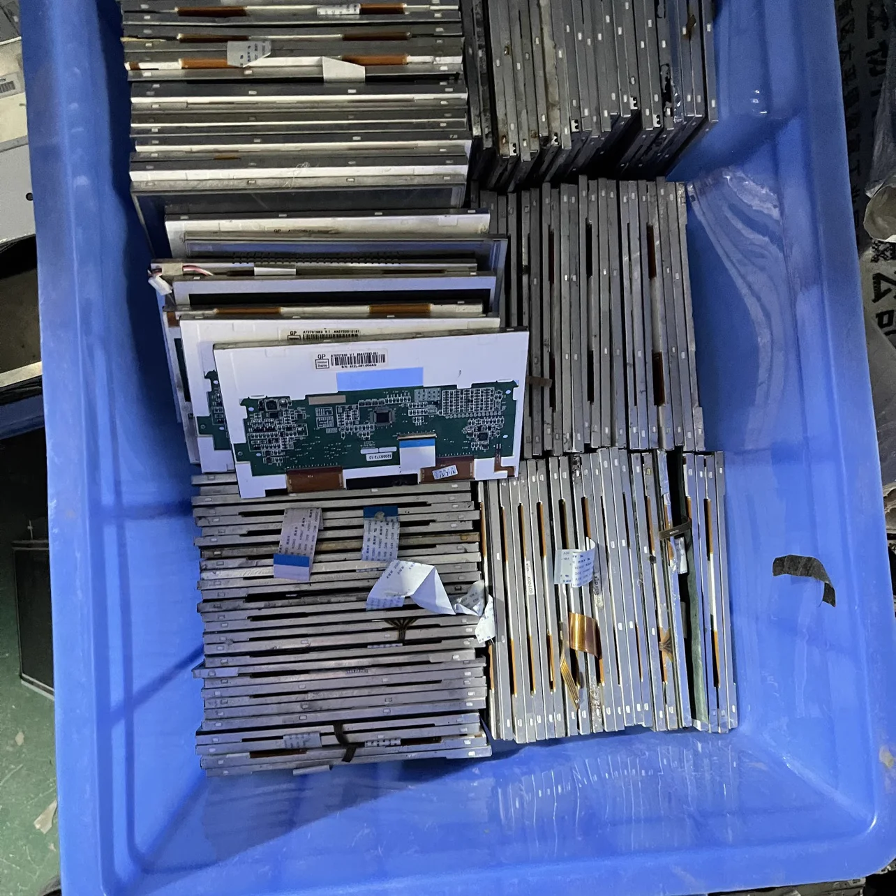 Рисунок 2 - Точечный ЖК-дисплей AT070TN83 V