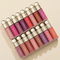 Rare Beauty Soft Pinch Liquid Blush, fini soyeux et lisse, longue tenue, effet repulpant, pour un maquillage esponneux et éclatant. 1