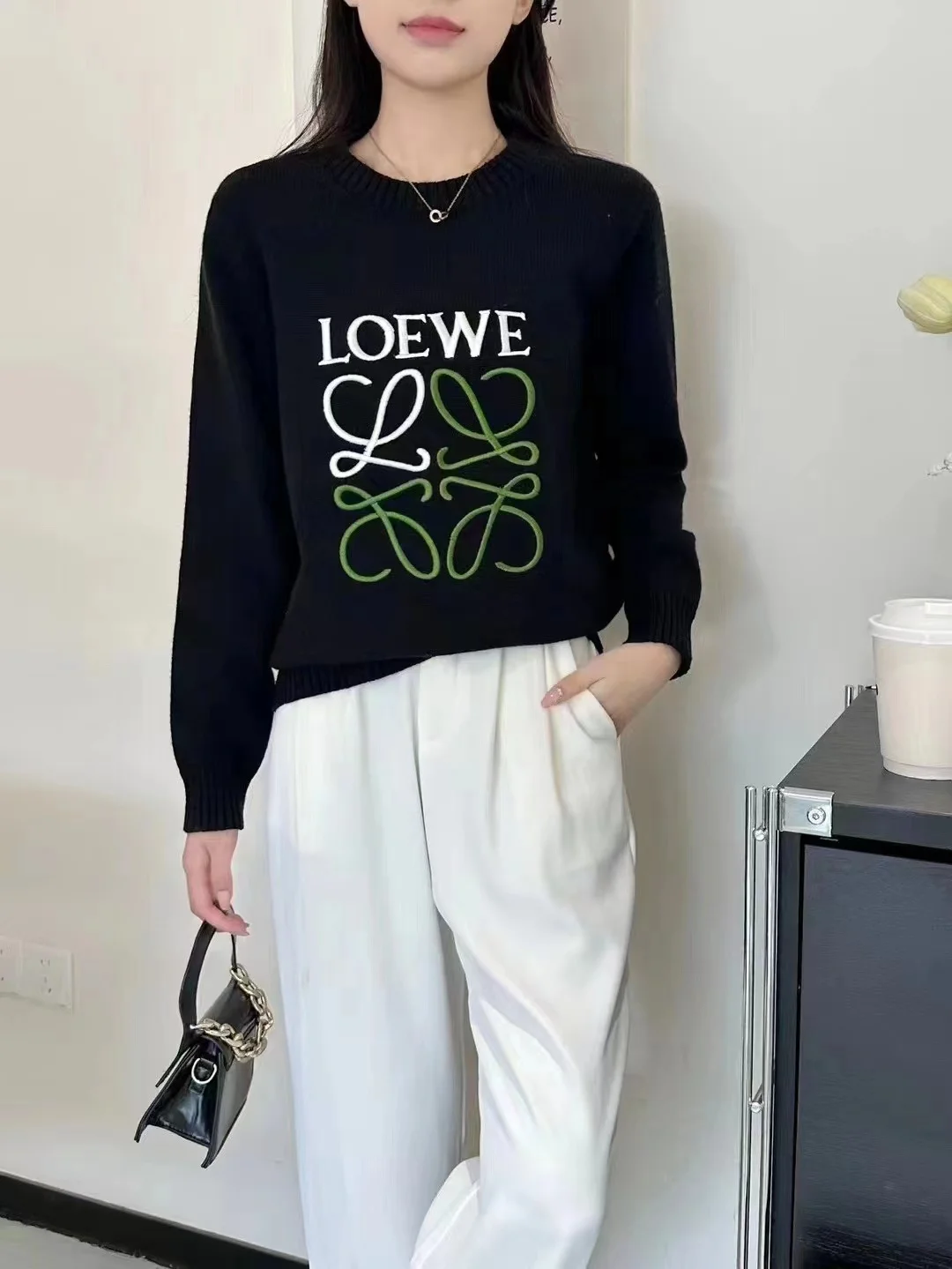 

2024 Women's Autumn/Winter New Arrival O-neck High end Cashmere Sweater Embroidered Flower Pullover Loose Women's Top Long Sleev