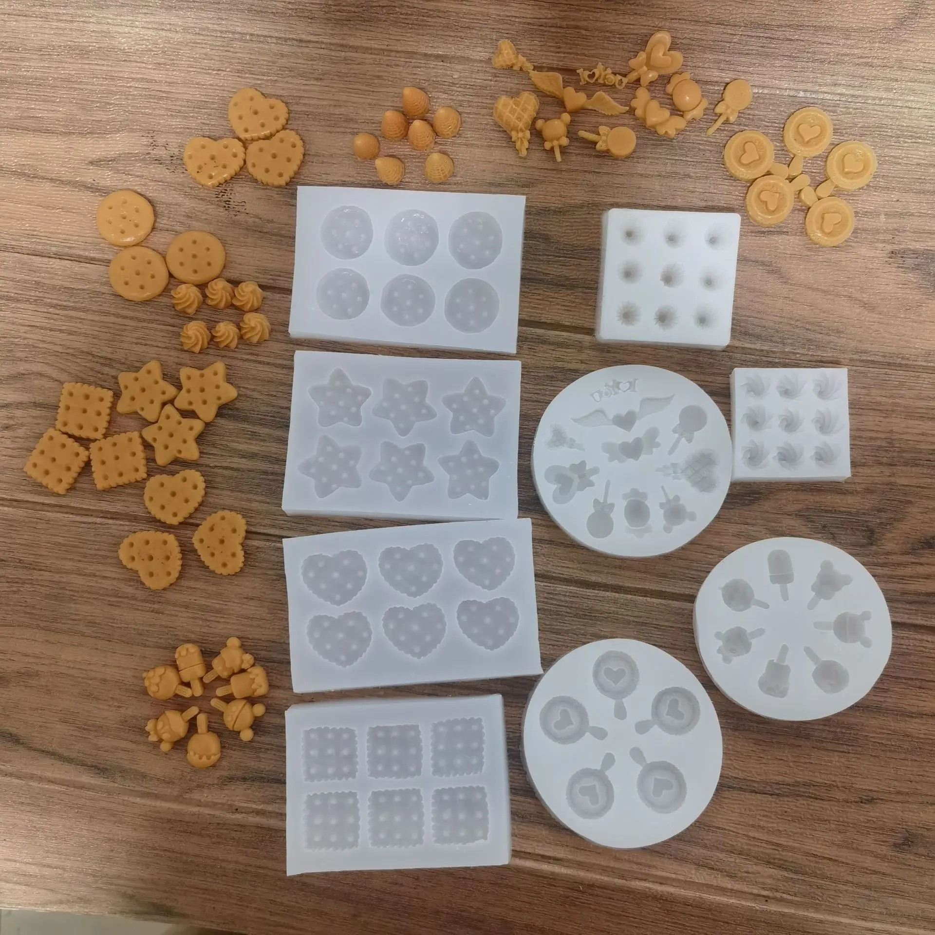 Description Picture 3 of itemDIY Handmade Cake Baking Mould Various Shapes Biscuit Making Tools Silicone Clay Epoxy Decorative Kitchen Dessert Accessories