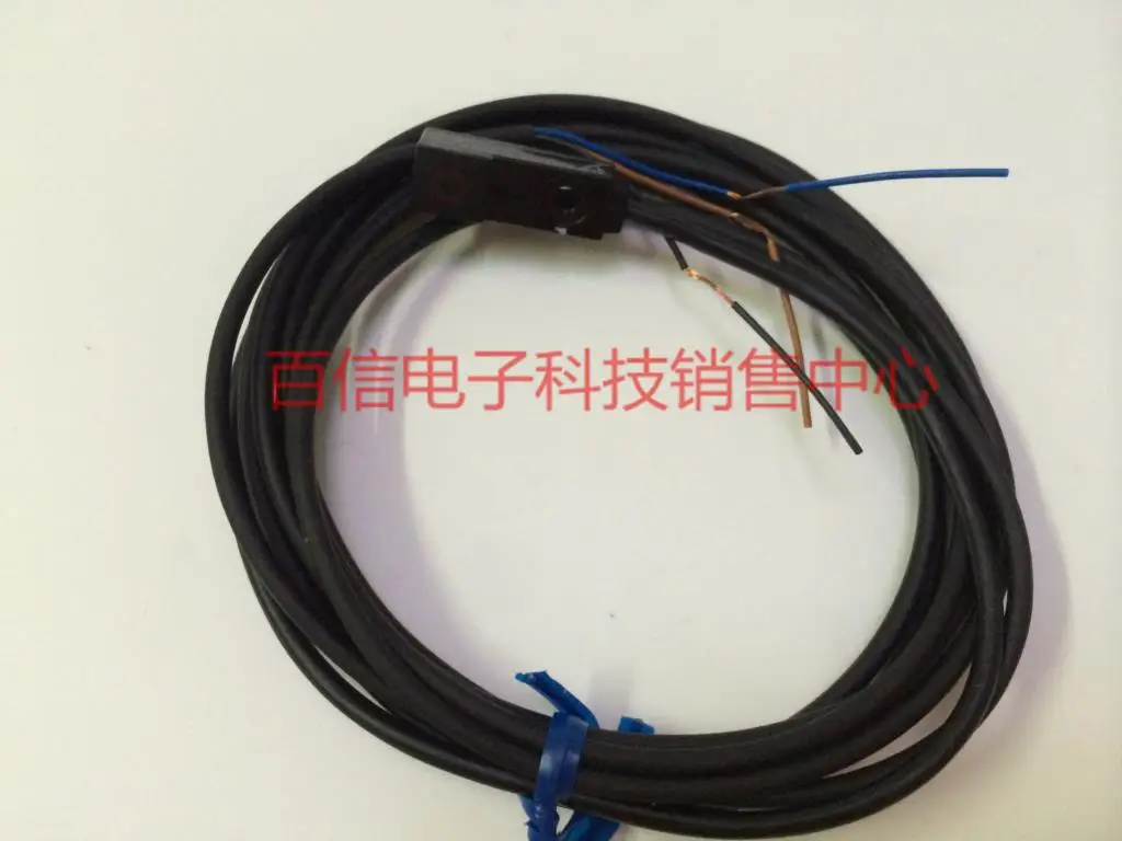 Фото APM-D3B1-018 индуктивный датчик приближения №2
