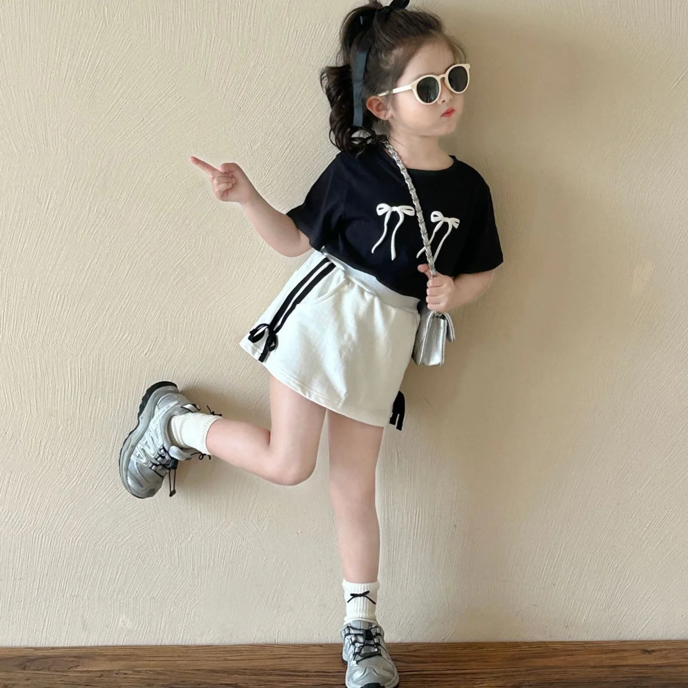 

Топ для девочек, Новинка лета 2024, детский топ с бантом в Корейском стиле, Детская Повседневная Базовая рубашка с короткими рукавами, Повседневная простая и универсальная