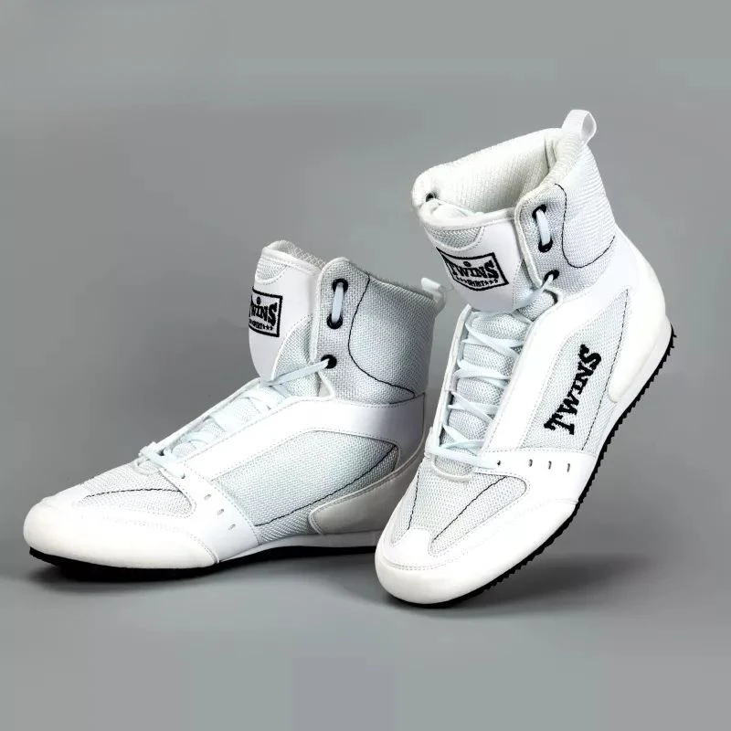 Professional Men Women Wrestling Sneakers Black Boxing Shoes for Unisex Luxury Brand Fighting Shoes Designer Gym Training Shoe