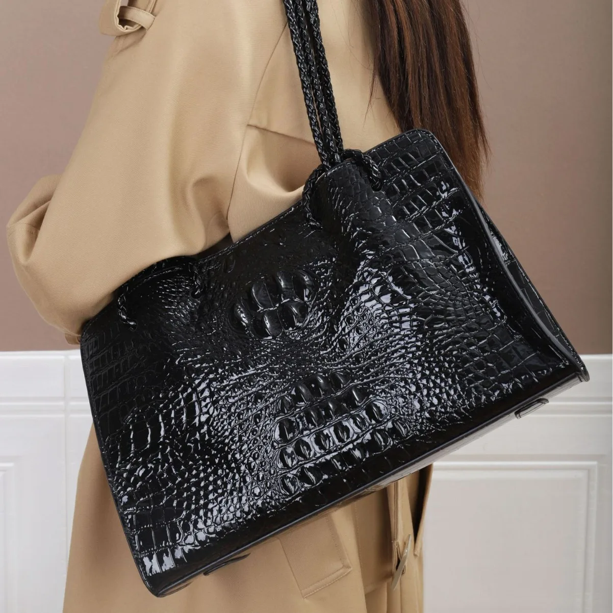 

Genuine leather crocodile women's high-end feeling women's large capacity new trendy light luxury handbag shoulder bag