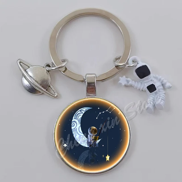 Astronaut keychain Outer Space Starry Galaxy keychain Solar System Planet  Universe Glass Keychain UFO Key Ring Spaceman Keychain - AliExpress