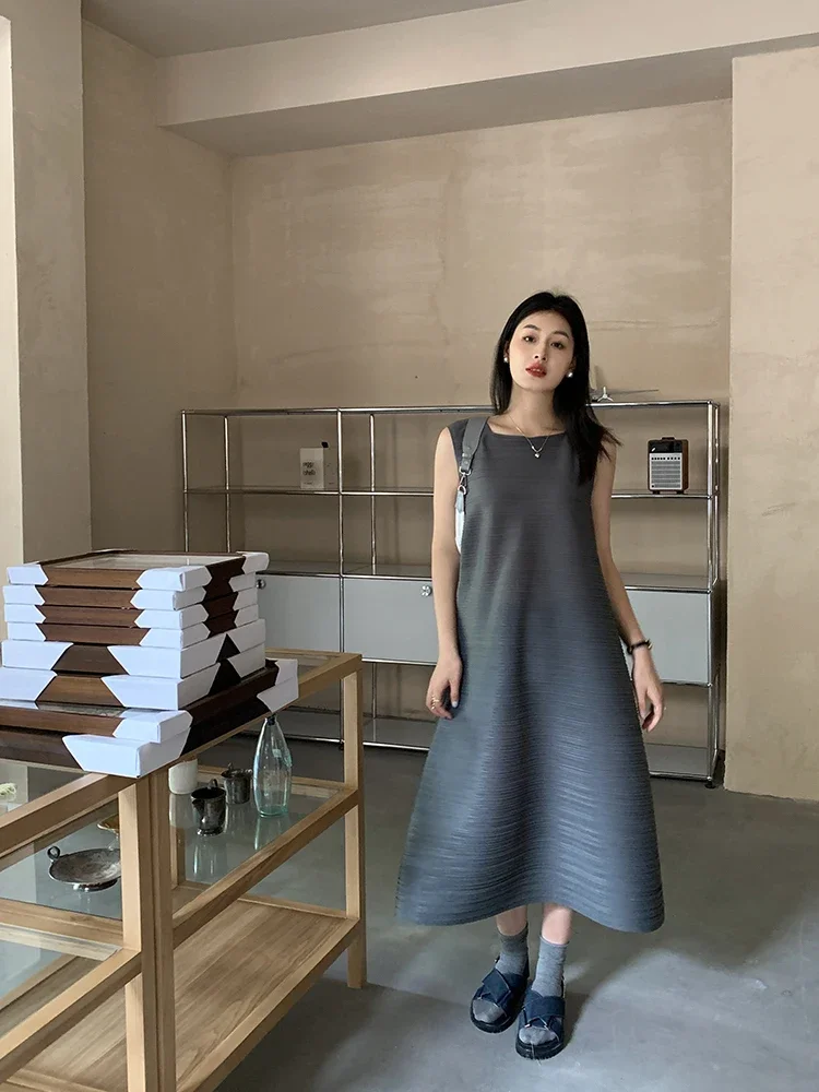 Pleated Women's Dresses | Plus Size Knee Length Dress With Natural Waistline And Folded Fabric