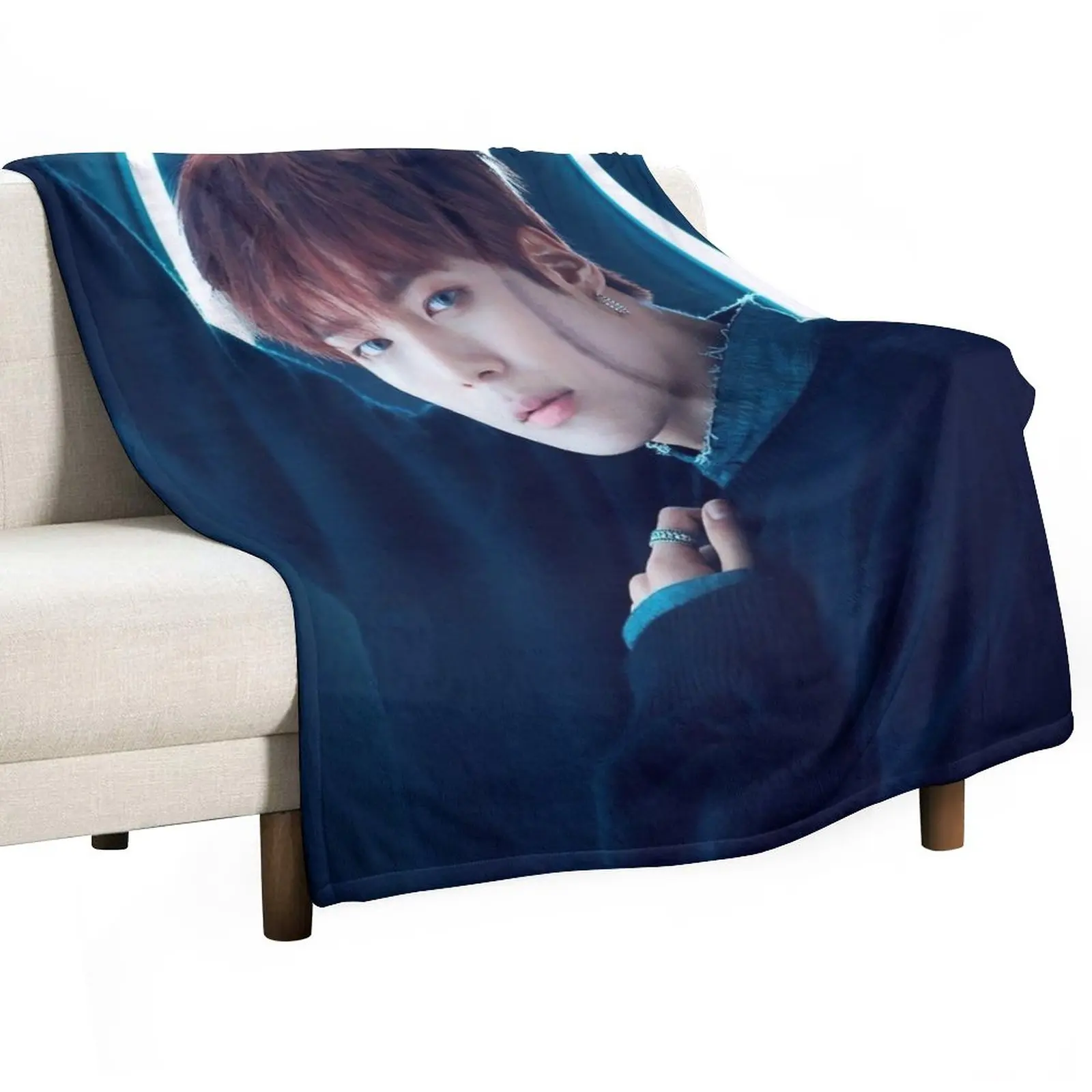 

Minhyuk Throw Blanket Loose Fashion Sofas Heavy Blankets