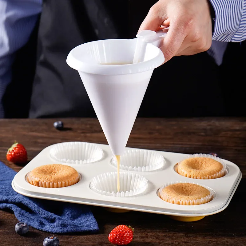 Description Picture 3 of itemHand-held Batter Funnel Chocolate Pancake Cupcake Tools Cookie Mold Cream Pastry Liquid Baking Dispenser Adjustable Tools Baking