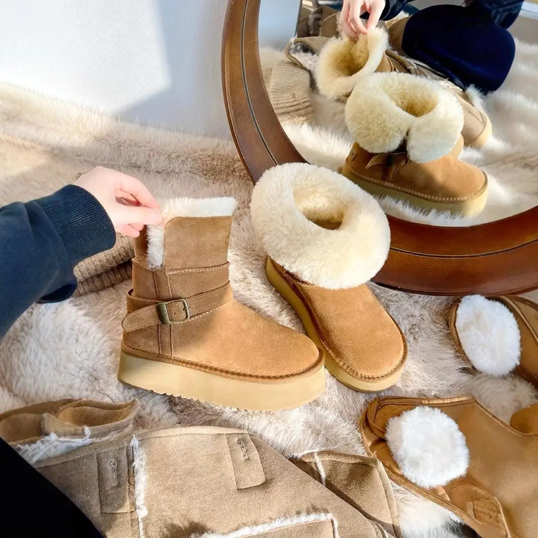 Tailor-made Suits for Women-Low-cut Leather and Sheepskin Winter Boots with Buckles and Fur