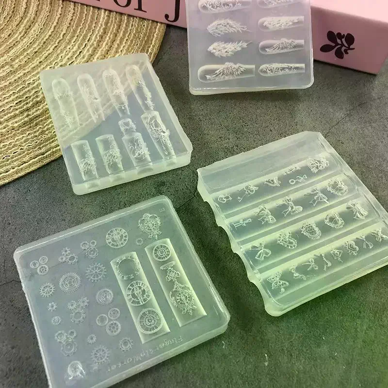 1개 3D 네일 재사용 가능 DIY 귀여운 나비 날개 실리콘 네일 몰드 템플릿 스탬핑 디자인 아트 부품 장식 도구