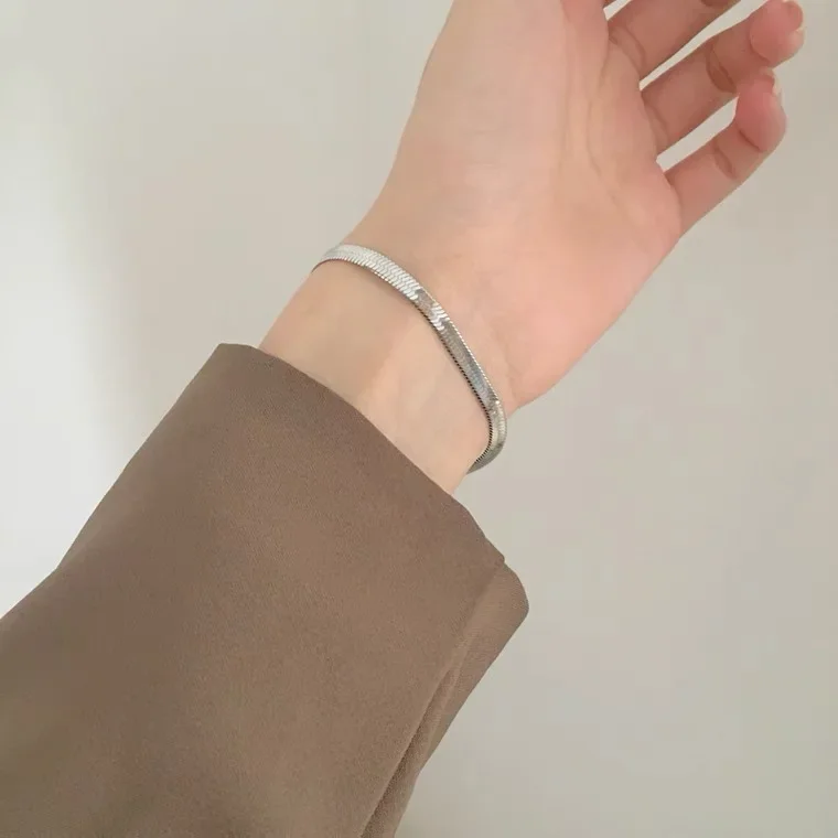Complete necklace and bracelet set