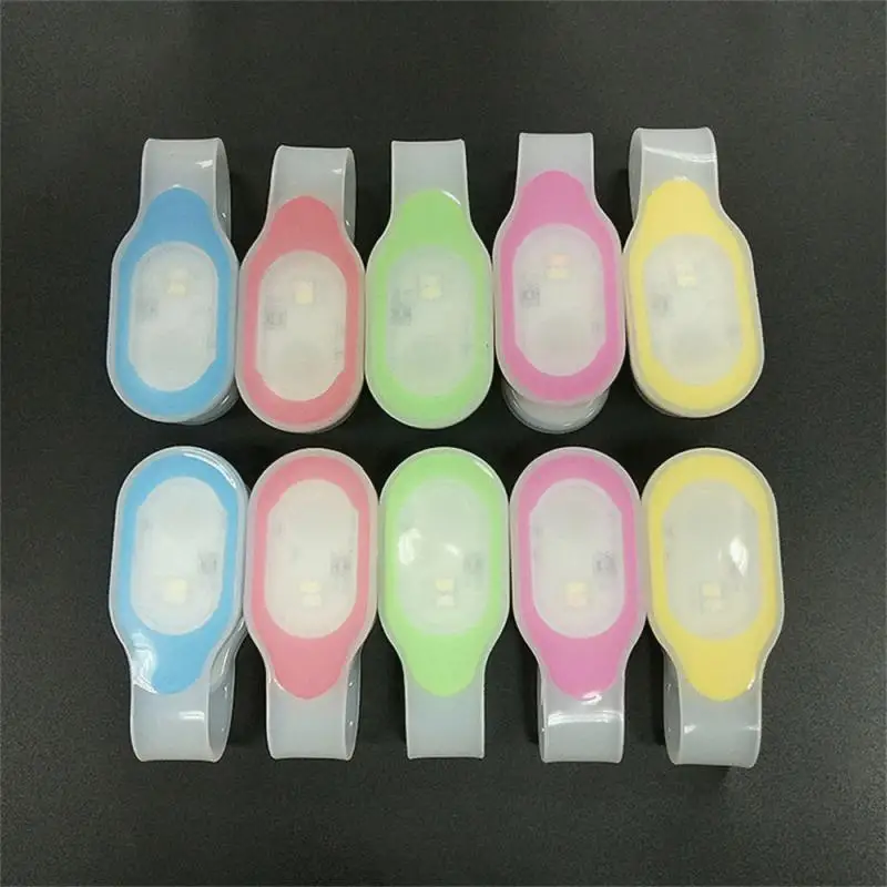 

Portable Camping Red White Flashing Lighting Outdoor Lighting Led Magnet Lamp Silicone Led Emergency Lights Clip-on 3 Mode Mini