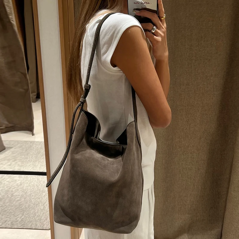Retro Matte Large Women's Shoulder Bag 2025 New Autumn Winter Commuter Tote Bag High Quality Texture Single Shoulder Bag