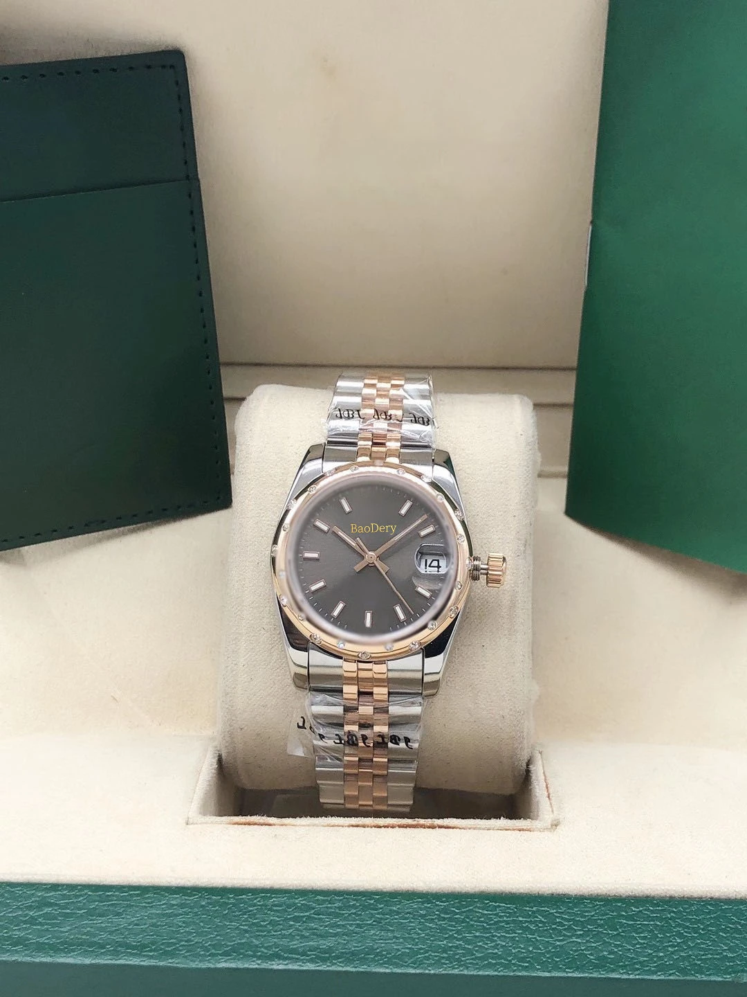 31mmLuxury Brand Watch for Women - Boasting a 31mm Dial, Diamond Bezel,   Strap for Ultimate Comfort and Style