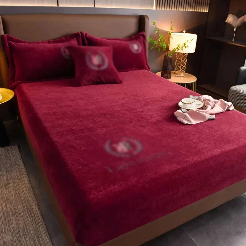 Milk Velvet Bed Cover Fitted Sheet Elastic Fluffy Winter Warm Mattress Cover Soft Couple Luxury Double Bed Bedding For Home