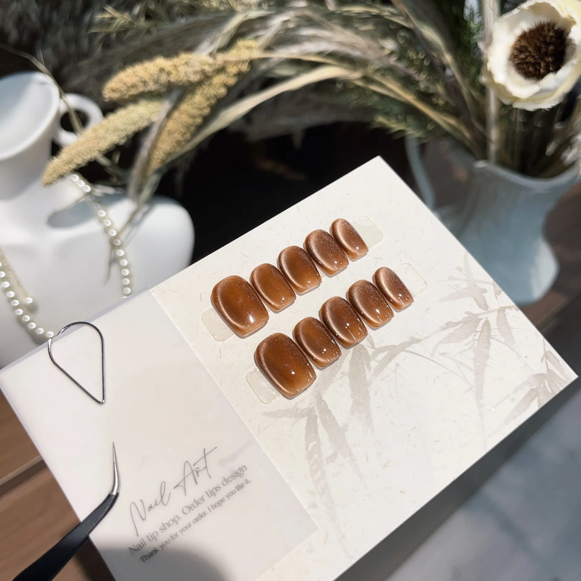 Description Picture 5 of item10Pcs Caramel Glass Cat Eye Short Wearable Round Head Fake Nails Classic Simple Press on Nails with Glue Full Over Manicure Tips