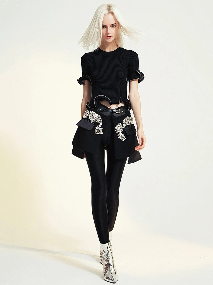 [EAM] High Waist  Black Beading Blingbling Rhinestones Mini Half-body Skirt Women Fashion Tide New Spring Autumn 2026 JY75801