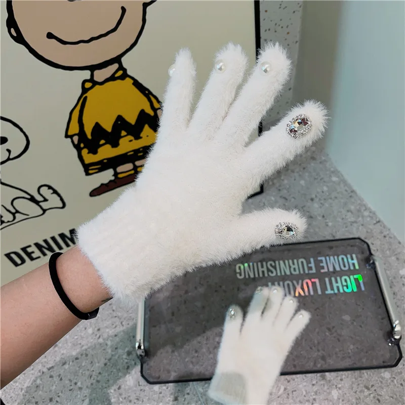 

Heavy Industry Rabbit Fur Gloves Rhinestone Pearl Gloves Hot Girl Luxury Plus Velvet Gloves Women Warm Split-point Woven Mittens