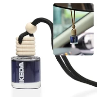 Logo de voiture désodorisant bouteille de parfum de voiture suspendu pendentif de parfum de voiture 5