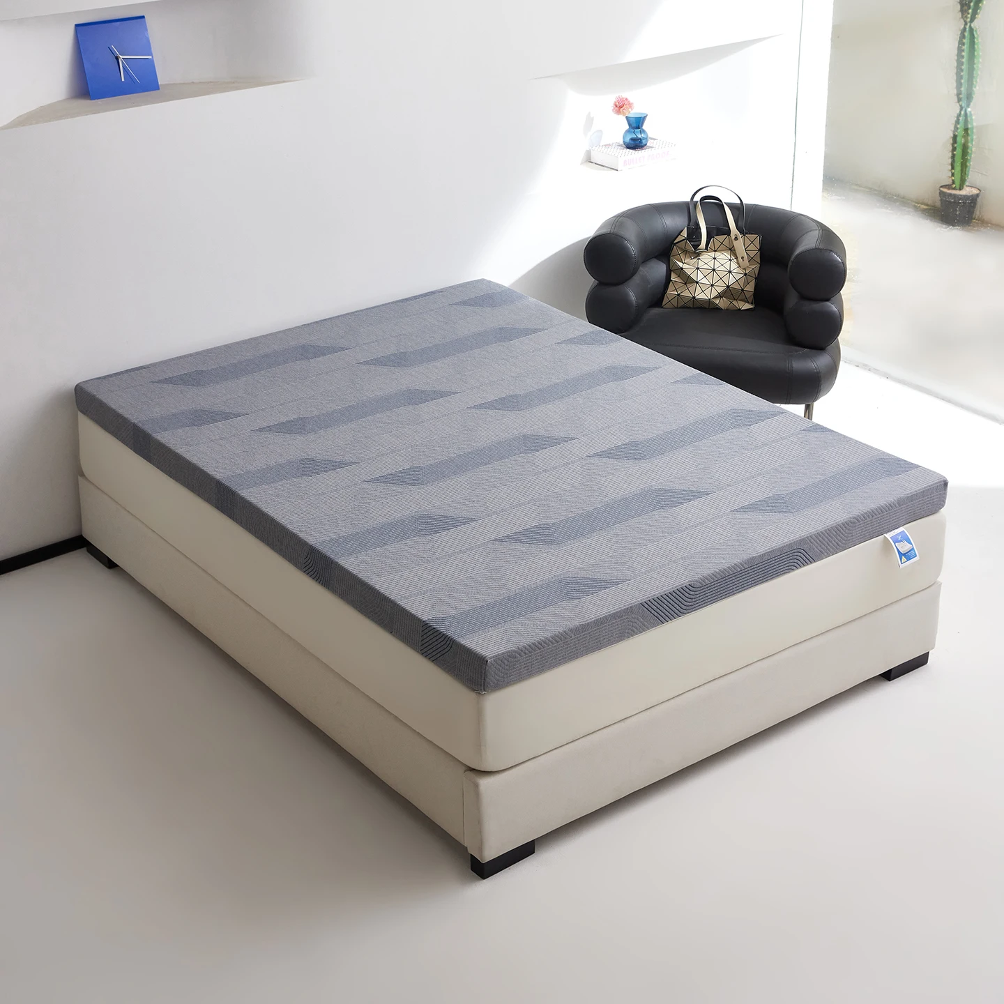 Coprimaterasso Queen Memory Foam da 3,1 pollici, coprimaterasso in gel rinfrescante con rivestimento rimovibile, morbido e antidolorifico e traspirante