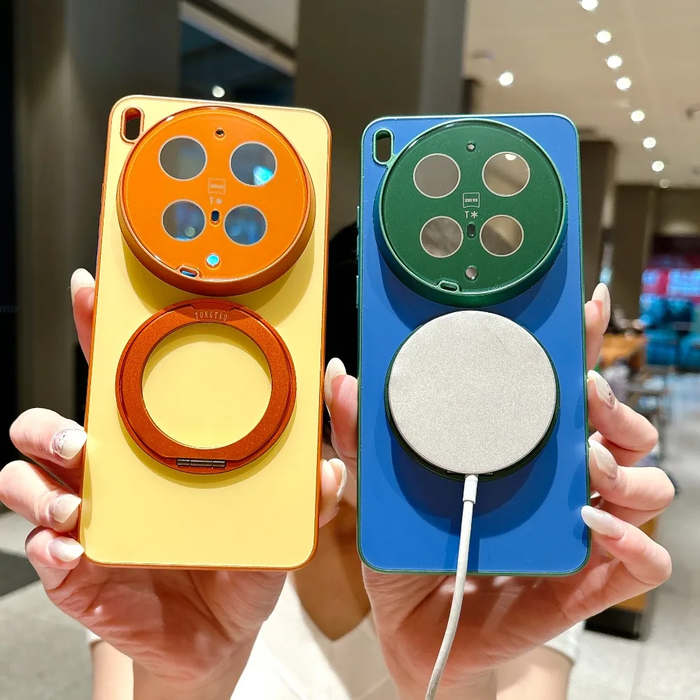 Fashion Dopamine Contrasting Color Phone Case with Magnetic Rotatable Ring Bracket and Shockproof Protection