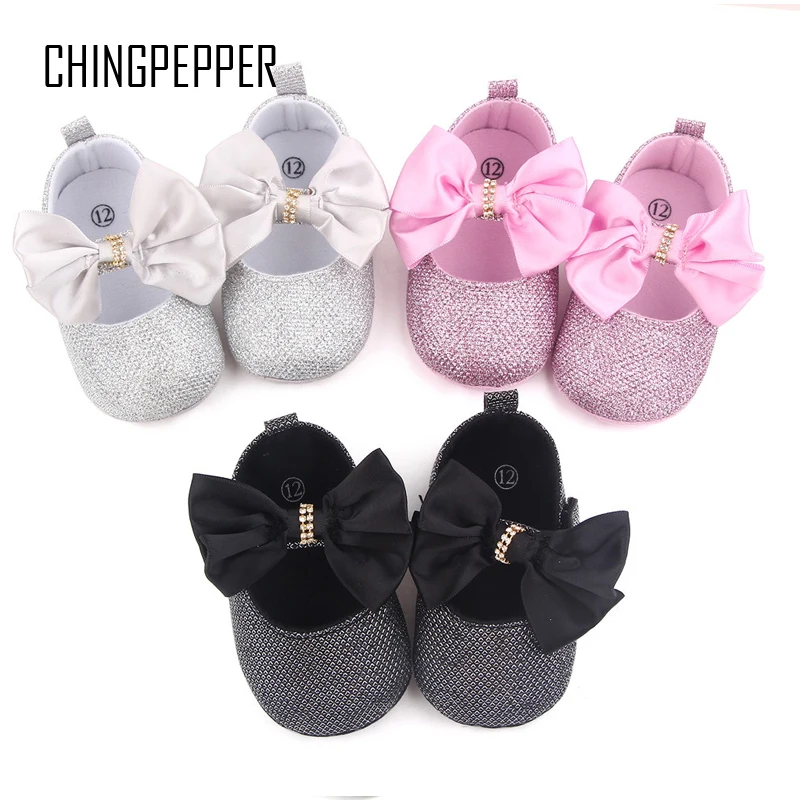 Brand Infant Crib Shoes for Girl Bling Rhinestone Newborn Baby Stuff Toddler Casual Flats with Bow 1 Year Christening Doll Gifts