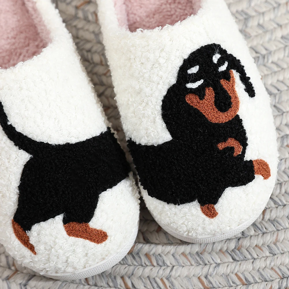 Plush Dachshund Slippers Closed Toe Slippers Comfortable Warm Slip-on House Shoes Anti Slip Flat Thermal Slippers for Men Women