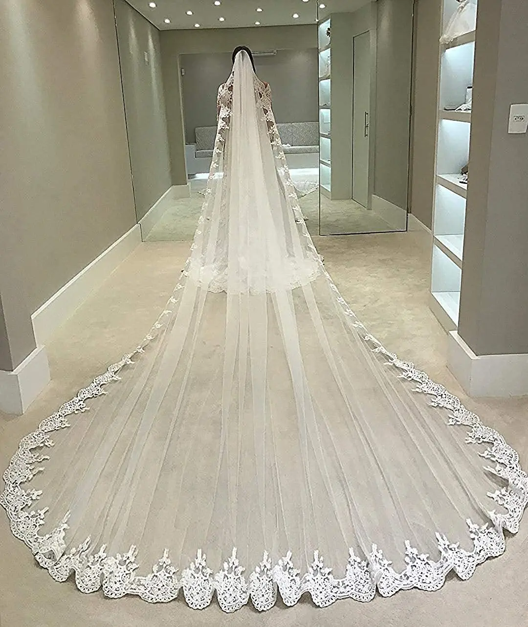 

New 4 Meters Bride Wedding Lace Appliques Veils Long Cathedral Soft Tulle Bridal Veils with Comb