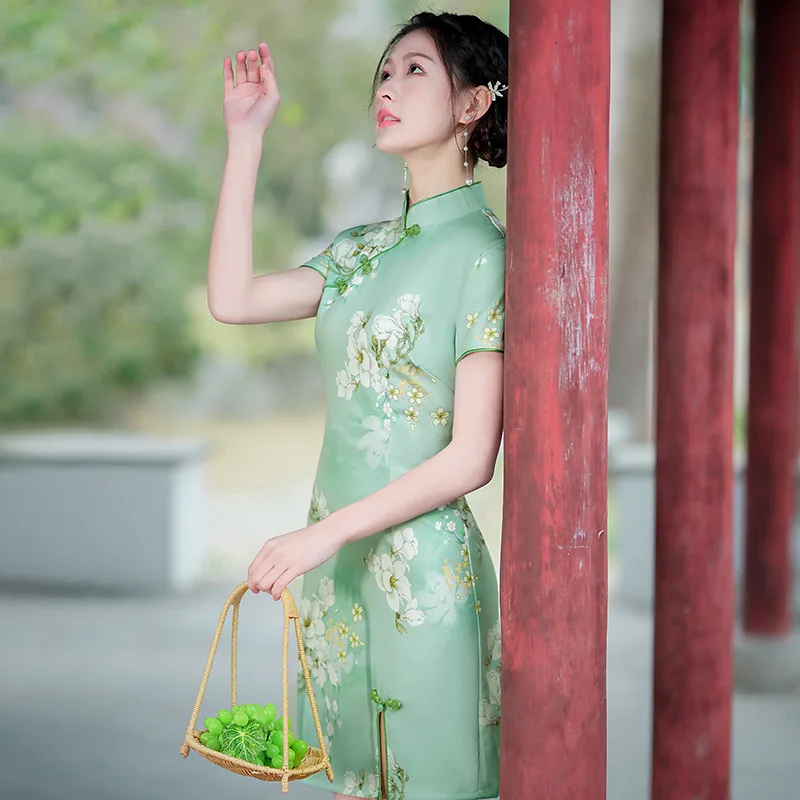 2023 여름 개선 데일리 쇼트 섹시 치파오 스몰 스커트 연회 공연 이브닝 드레스 여성용 중국 스타일 Qipao