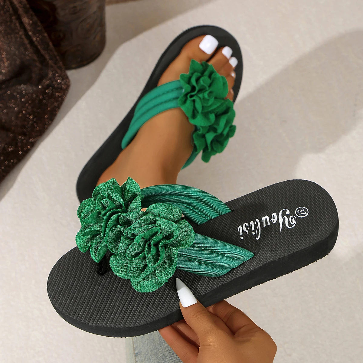 New Women's Heel Thick Sole Slides Flower Decor Comfortable Home Slippers Casual Lightweight Beach Flip Flops Women