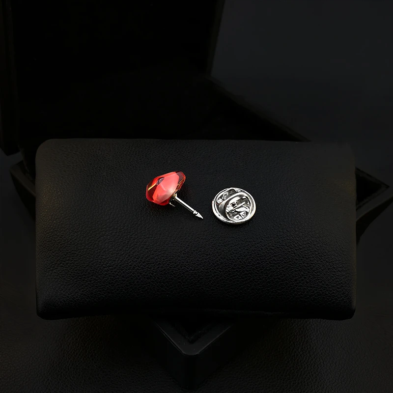 Pomegranate Brooch Women Fruit Collar Pins Anti-Exposure Chest Artifact Fixed Accessories Small Red Neckline Buckle Jewelry 5269