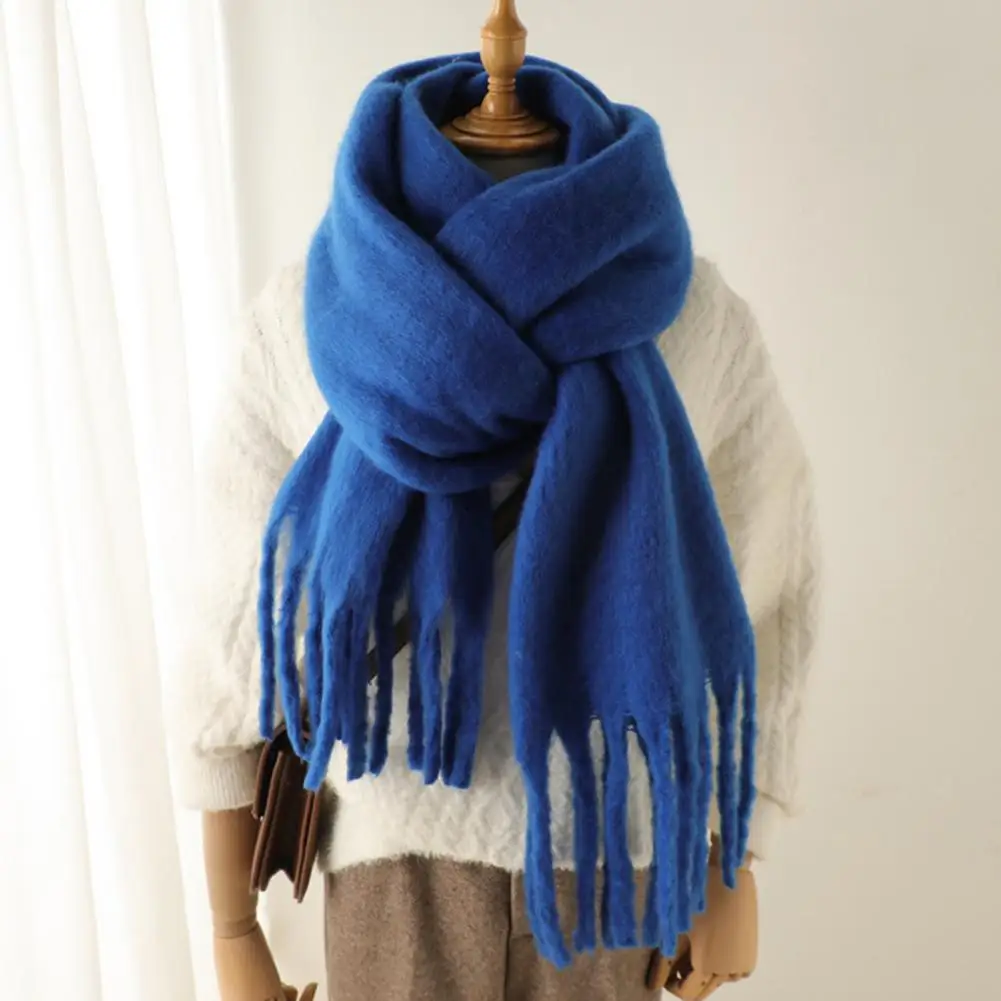 Рисунок 3 - Мягкий шарф с кисточками уютный