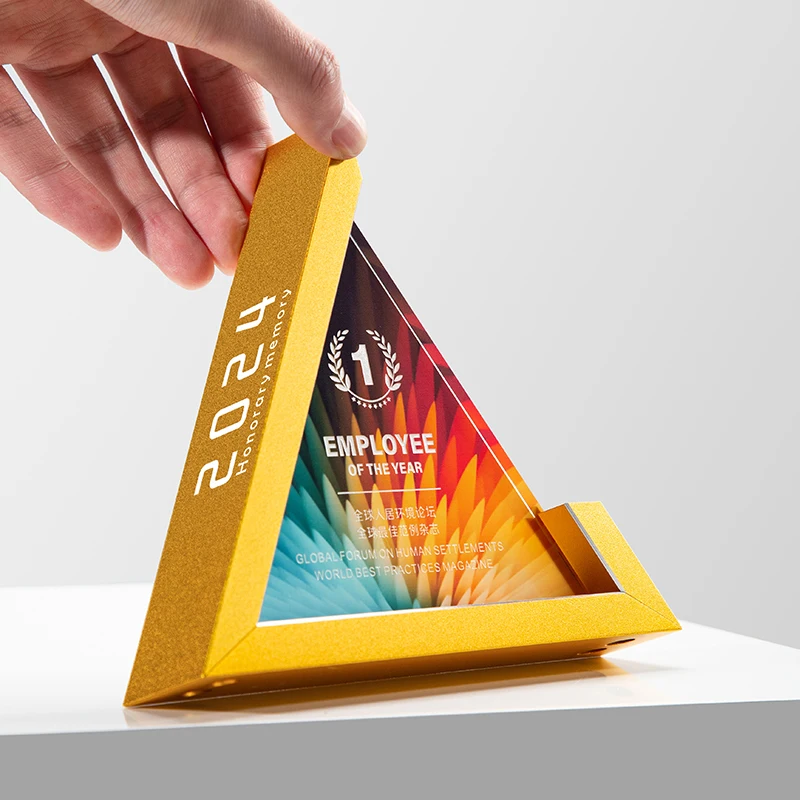 Customized Triangle Shape Metal Crystal Trophy, Excellent Staff Company Annual Meeting Awards, Home Decor Outstanding Medal, 1Pc