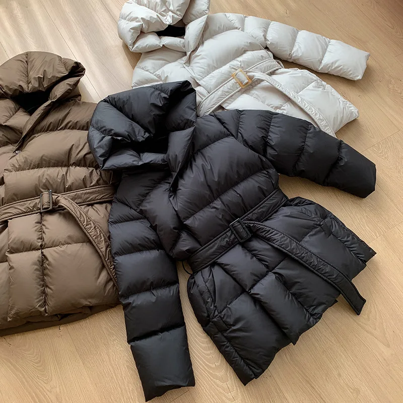

Waist tightening and slimming down jacket for women's short white duck down, thickened and trendy for a niche audience